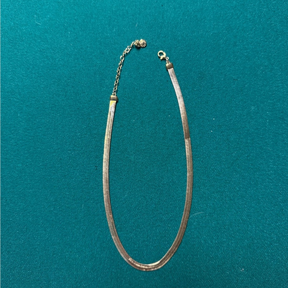 BaubleBar
Gia Herringbone Chain
Collar Necklace - Picture 4 of 4